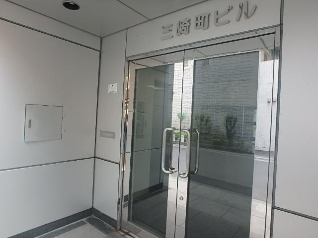 原島三崎町ビルエントランス②