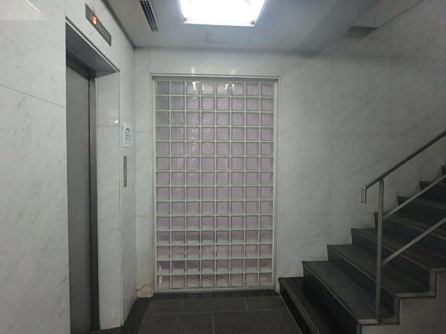 原島三崎町ビルホール②