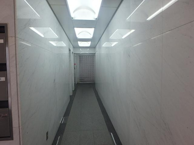 原島三崎町ビルホール①