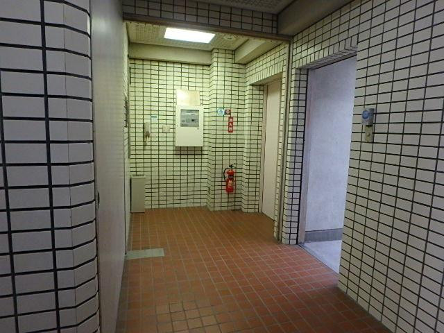 巴ビルホール①