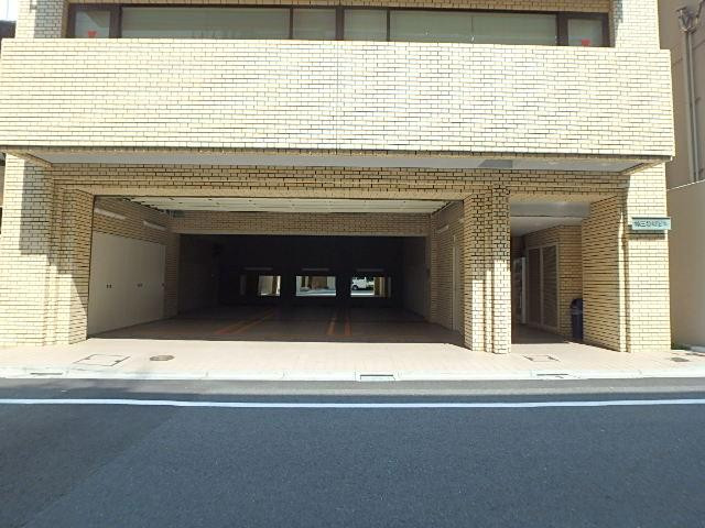 エントランス①
