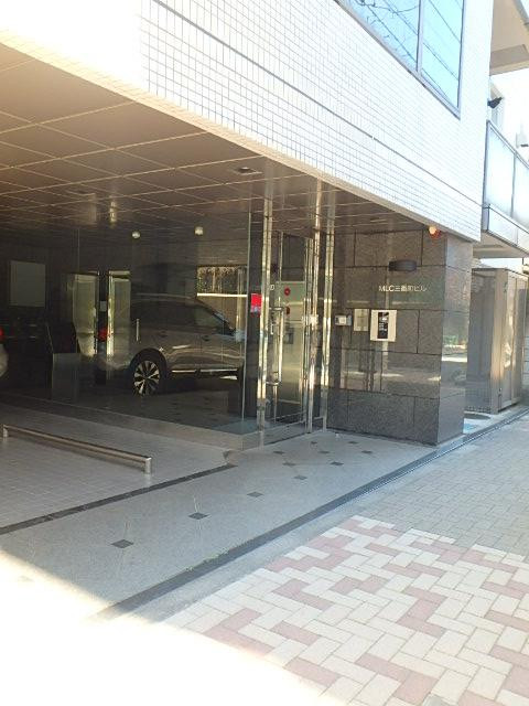 エントランス①