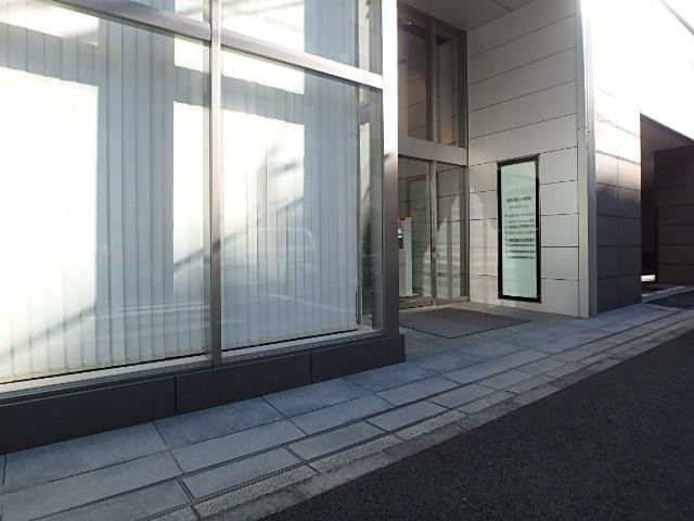 名古路ビル新館エントランス①