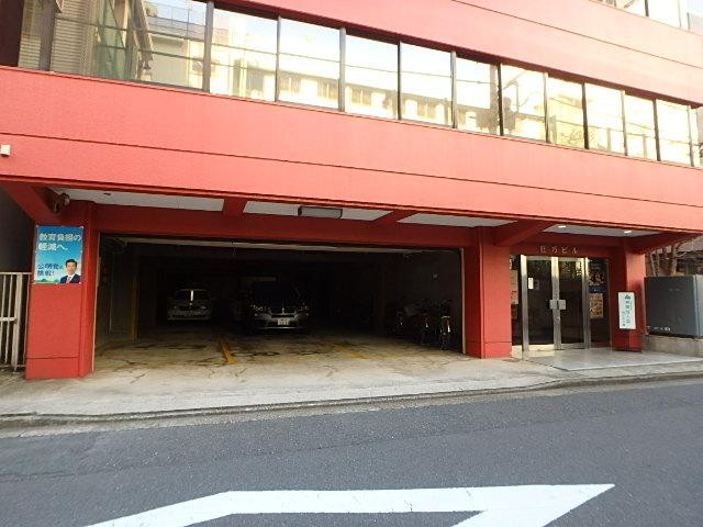 旺巧ビルエントランス①