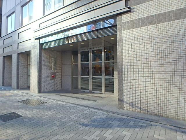 いちご神田錦町ビルエントランス①