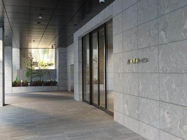 森紙業神田ビルエントランス①