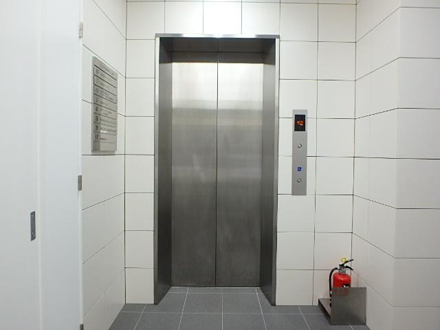 ホール②