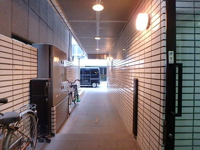 ＮＯＶＥＬ　ＷＯＲＫ　ＡＫＩＨＡＢＡＲＡエントランス②