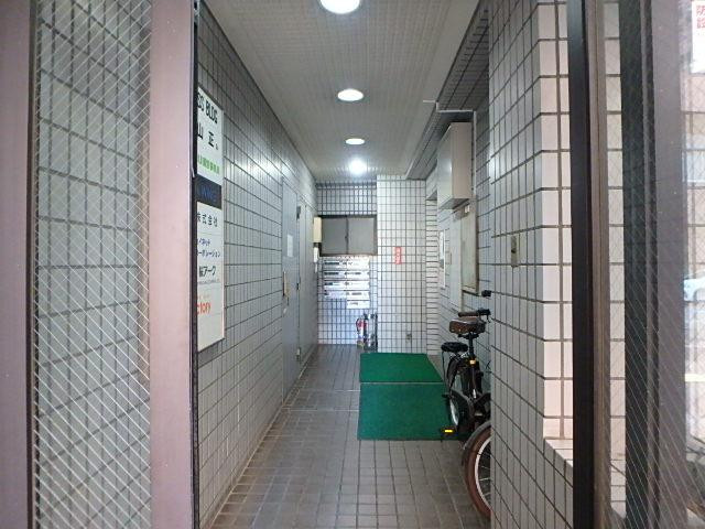 千代田ブリスビルエントランス③