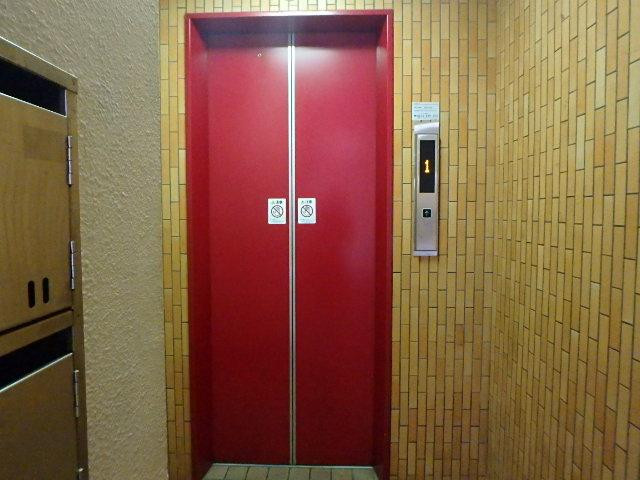 ホール②