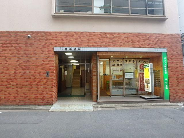 日光ビルエントランス①