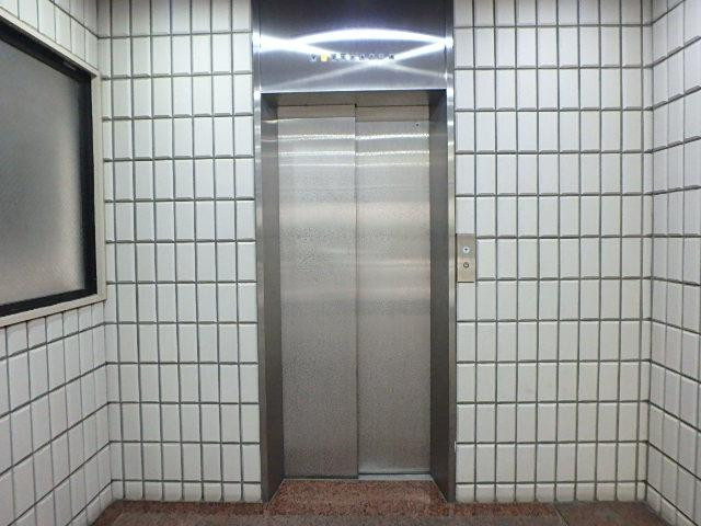 サンジュ共和十番館ホール②