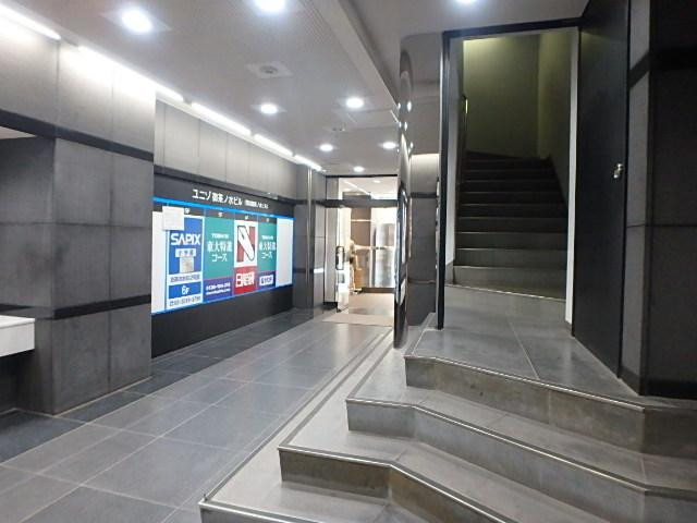 御茶ノ水駅前ビルホール③