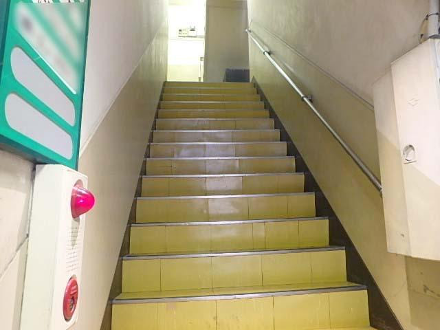 お茶の水ビルホール①
