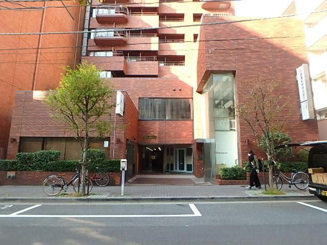 ラフィネお茶の水エントランス①