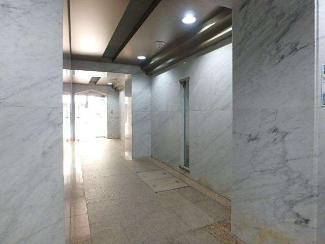 ホール③
