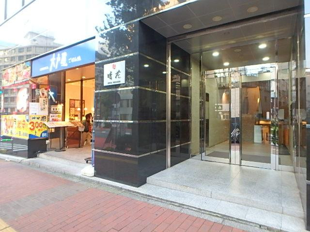 晴花ビルエントランス①