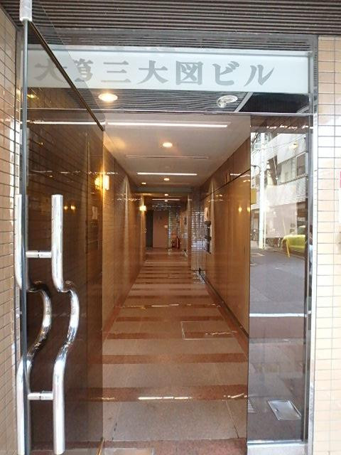 ホール①