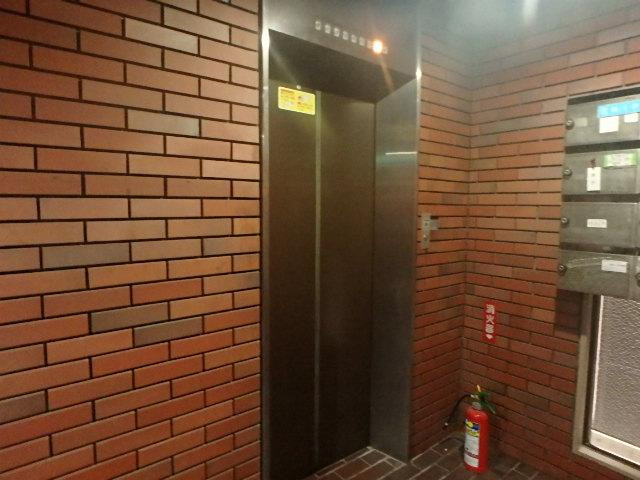 塚本ビルホール②