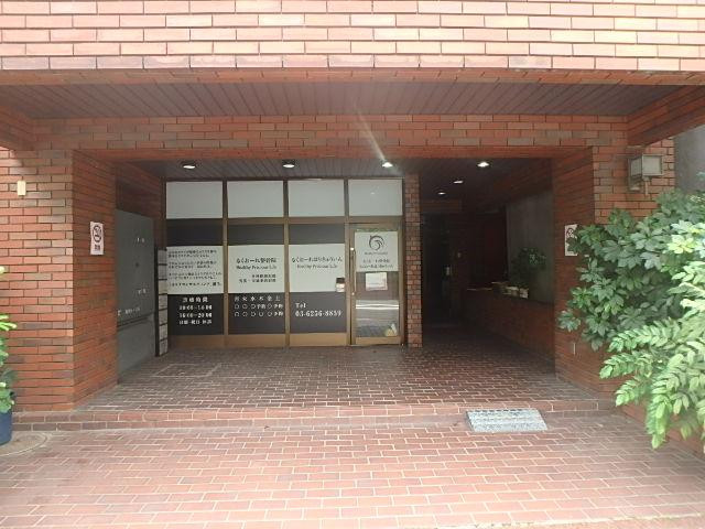 塚本ビルエントランス①