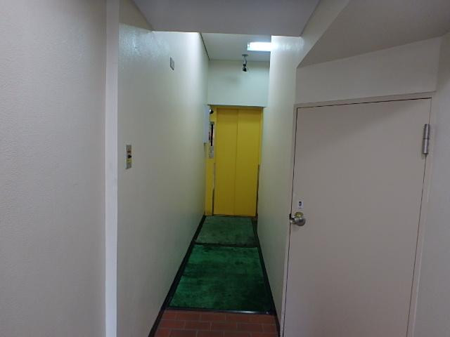 室町ビルホール①