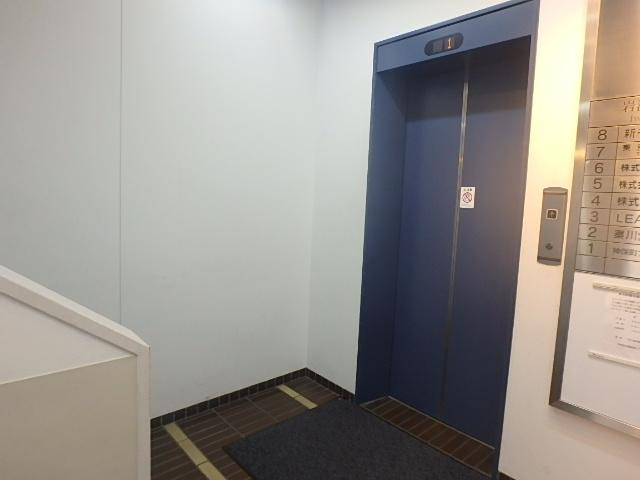 岩波書店アネックスビルホール②
