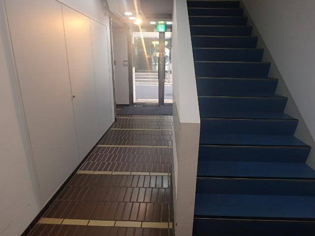 岩波書店アネックスビルホール③