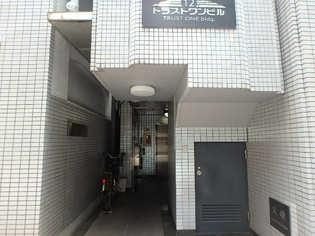 ＮＯＶＥＬ　ＷＯＲＫ　Ｊｉｎｂｏｃｈｏエントランス①