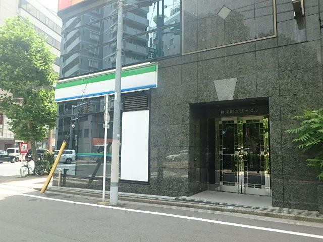 神保町スリービルエントランス①