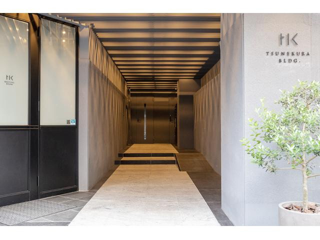 恒倉ビルエントランス②