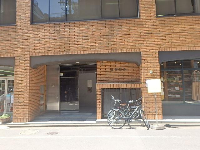 エントランス①