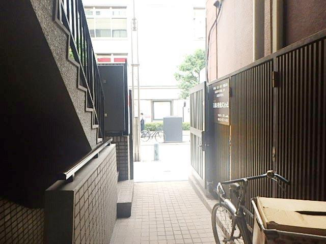 内山ビルホール②