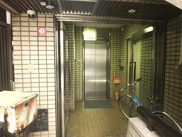 内山ビルホール①