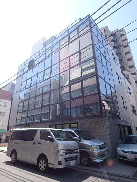 ワールドカラ―本社ビル外観①(メイン)