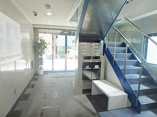 ワールドカラ―本社ビルホール③