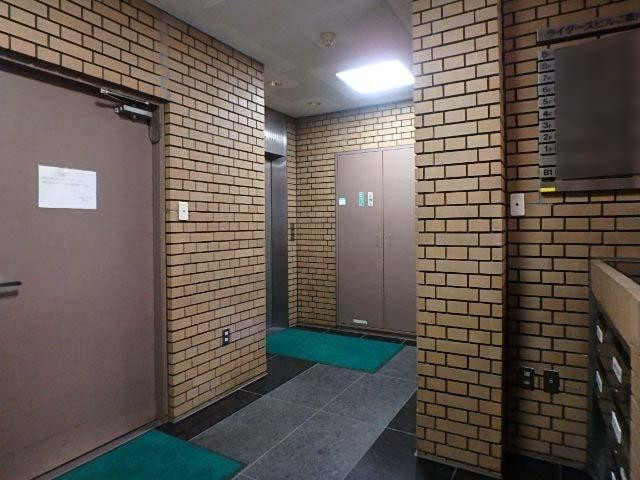 ホール①