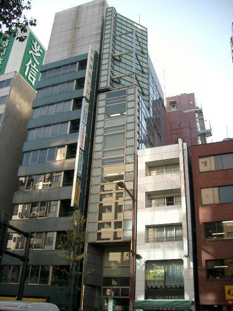 フォーラス神田外観②