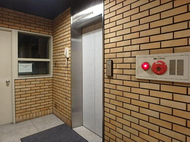 淡路町駅前ビルホール②