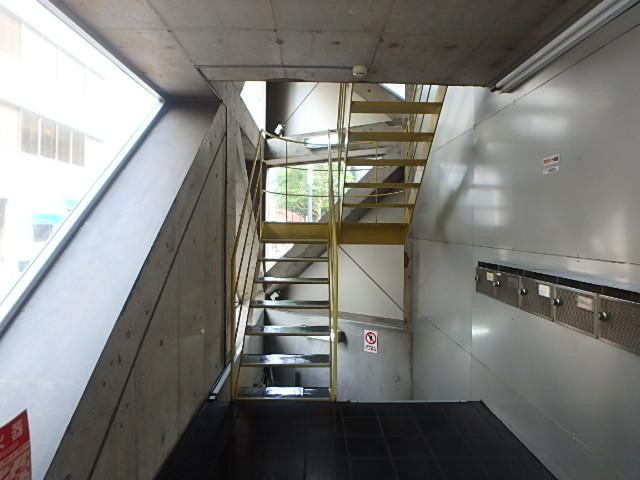 梅村・明照ビルホール②