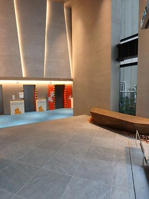 ホール①