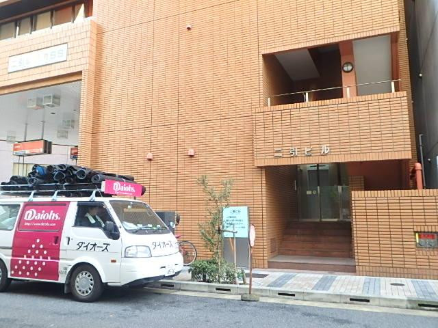 二引ビルエントランス①