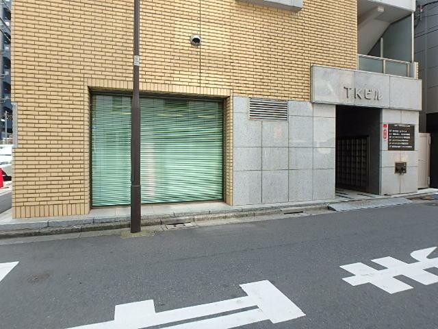ＴＫビルエントランス①