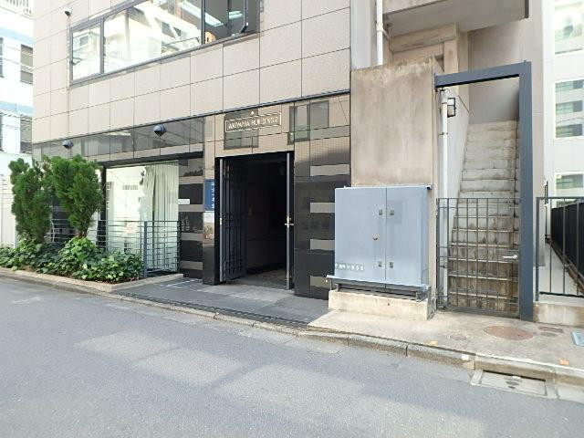 アキヤマビルディング２エントランス①