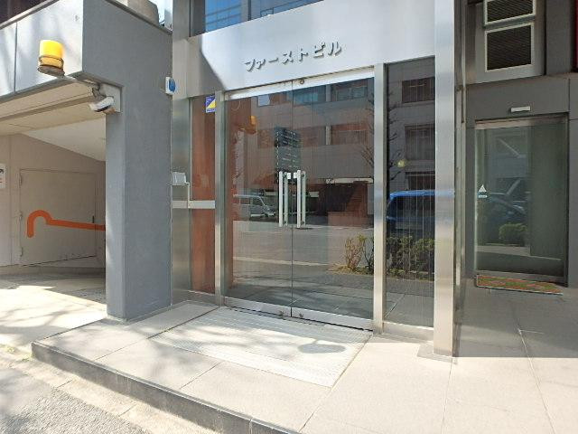 ファーストビルエントランス②