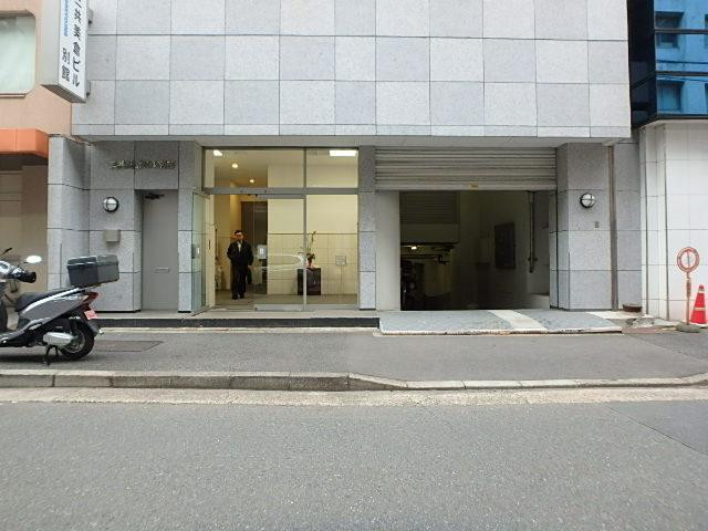三共美倉ビル別館エントランス①