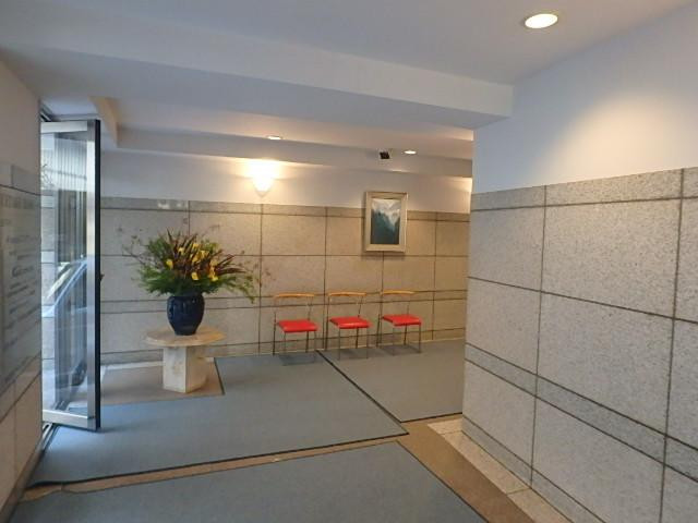 ＵＥＴＡＫＥビルホール①