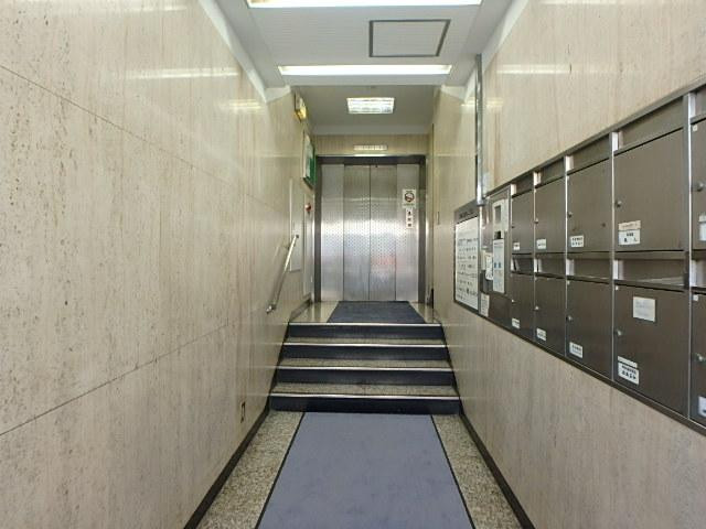 ホール①