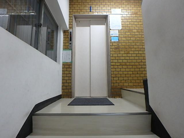 ホール②