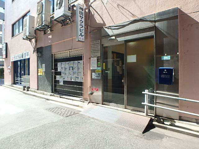 神田サクラビルエントランス①