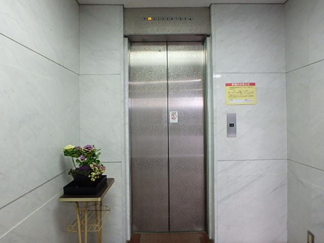 ホール①